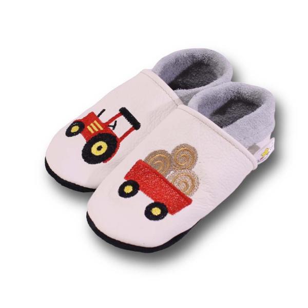 Krabbelschuhe roter Trecker mit Anhänger weiß